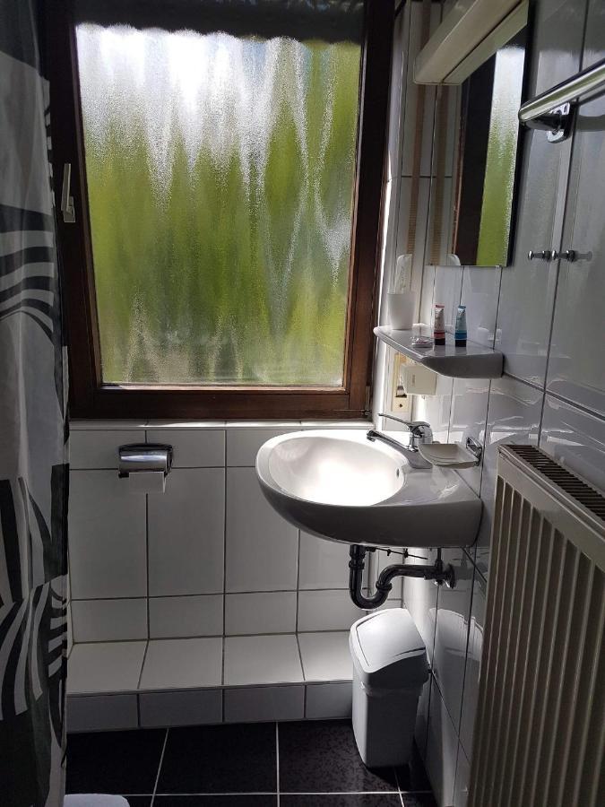 Traube Hotel Oeffingen Фелльбах Екстер'єр фото
